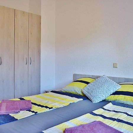 Apartment In Lopar/Insel Rab 17739 Extérieur photo
