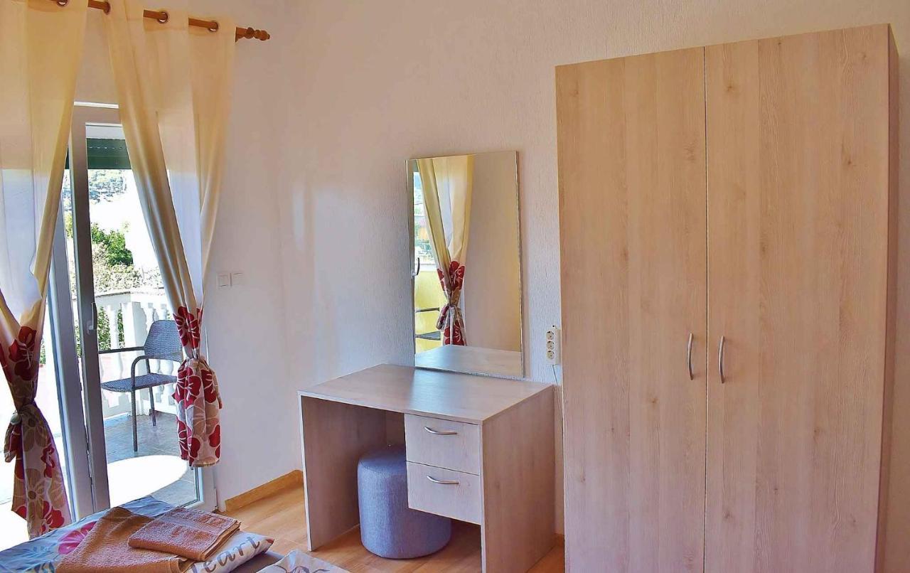 Apartment In Lopar/Insel Rab 17739 Extérieur photo