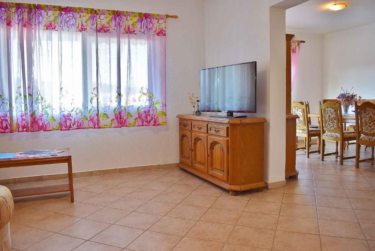 Apartment In Lopar/Insel Rab 17739 Extérieur photo